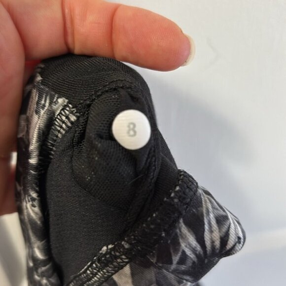 Lululemon Rest Less Tank Top Grey Size 8 - Picture 13 of 13